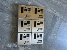 6 x 1-gang 13A switched wall sockets with dual USB charging ports