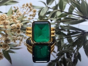 Natürlicher Grüner Emerald Panna Edelstein Handgefertigter Verstellbarer Ring