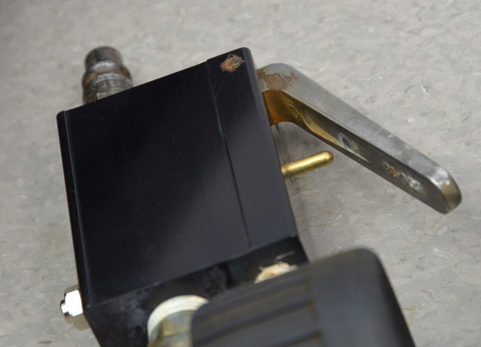 Milton Industrie 17-6F-506 Universal High Flow Safety Tire Inflator Kit Military