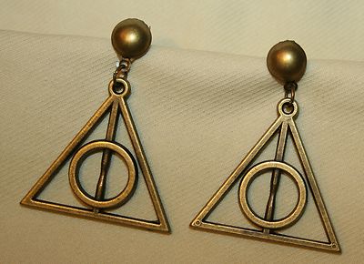 Handsome Openwork Trinity Triangle Infinity Circles Brasstone PIERCED Earrings