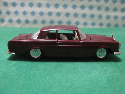Auto Pilen 1/43 Mercedes 250 Coupé N°305 – Miniature Métal Argent, Boîte D'origine
