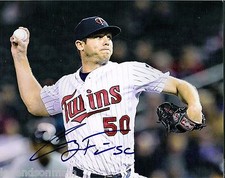 Casey Fien Minnesota Twins Signed Autographed 8x10 Photo LOM COA (PH634)