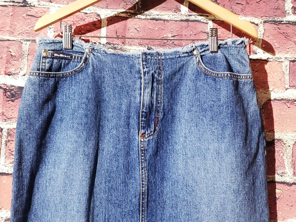 Falda vaquera vintage Y2K azul asfalto envejecida borde crudo flecos cintura dobladillo talla 13 Foto 3 de 4