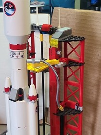 Lego City 3368 Space Center & 3365 Moon Buggy