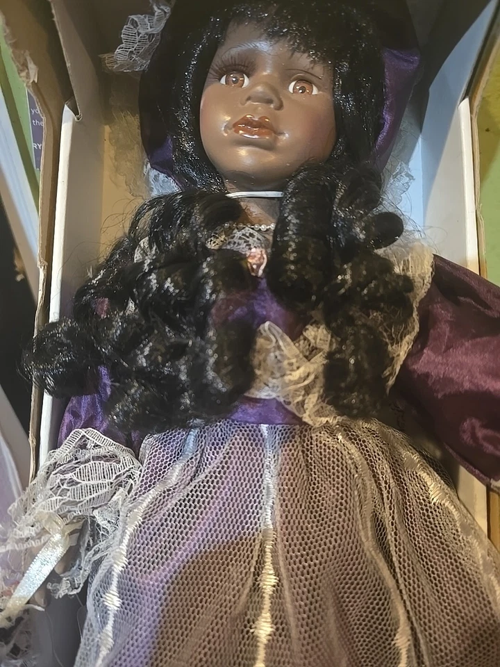 GENINE PORCELANA BISQUE FINO.MUÑECA RECUERDO RECUERDOS EDICIÓN LIMITADA Foto 4 de 4