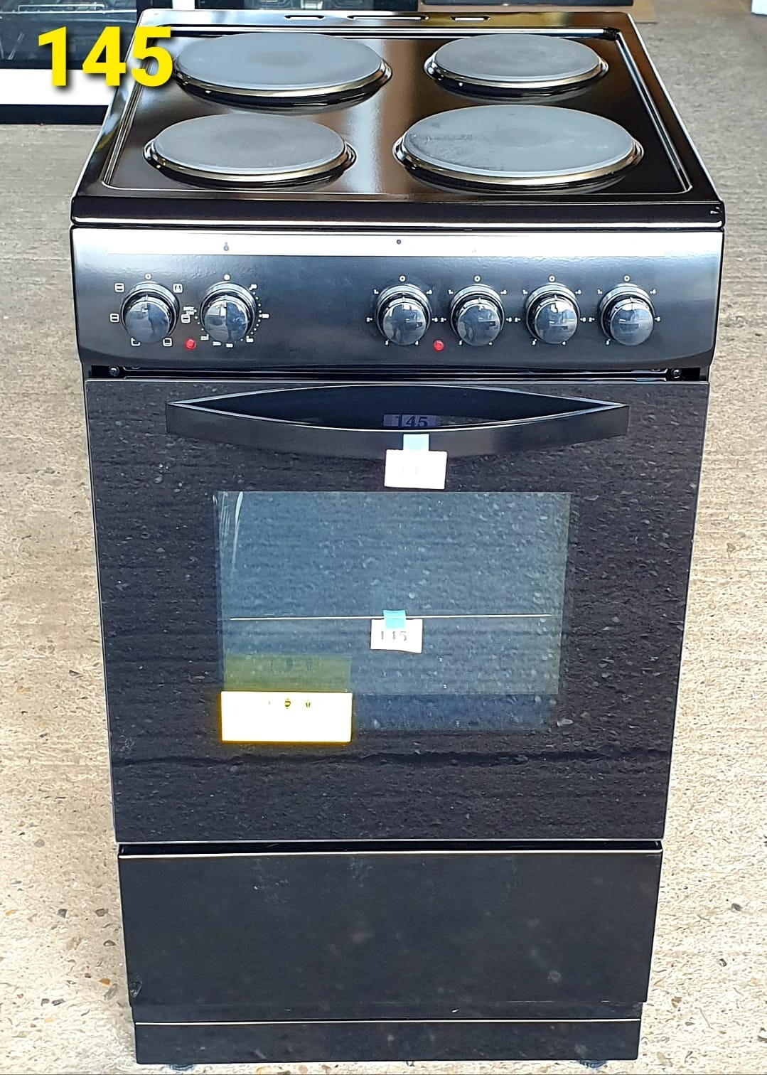 ESSENTIALS CFSEBK22 50 cm Electric Solid Plate Cooker in Black