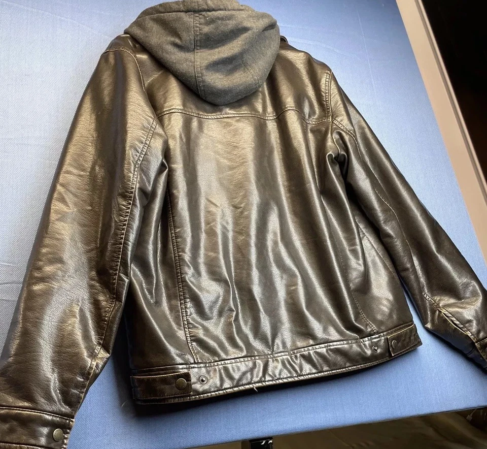 Levi's DARK BROWN Men's Faux Leather Fleece Hood Lining Trucker Jacket - Image 4 of 4