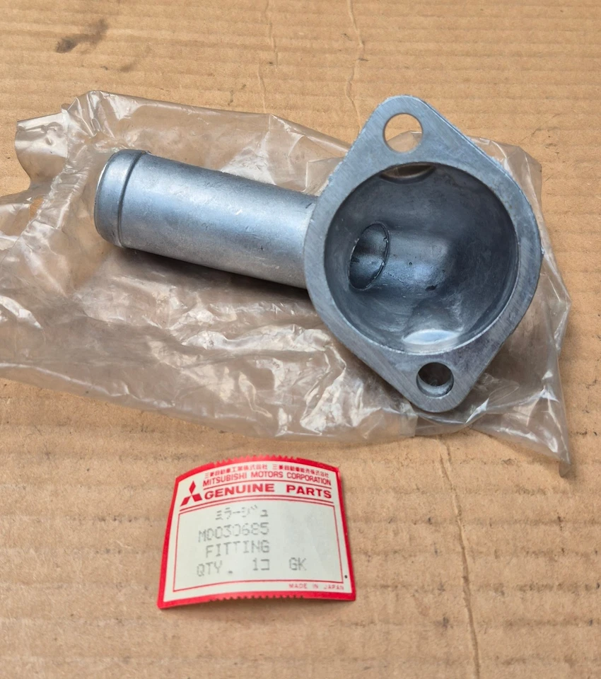 1980-1986 Dodge Colt Plymouth Champ 1.4L 1.5L NOS Mitsubishi THERMOSTAT HOUSING - Image 3 of 3