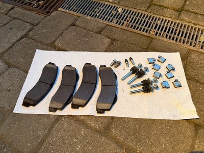 2015 Ford F150 Front Disc Brake Pad Set (left & right) with pins and banjo bolts