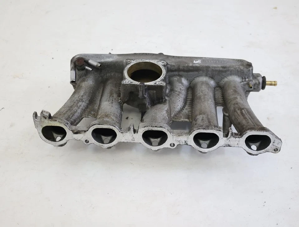 Colector de admisión Volvo XC 70 I 09488033 2.5 154 KW 209 CV gasolina 04-2005 Foto 3 de 4