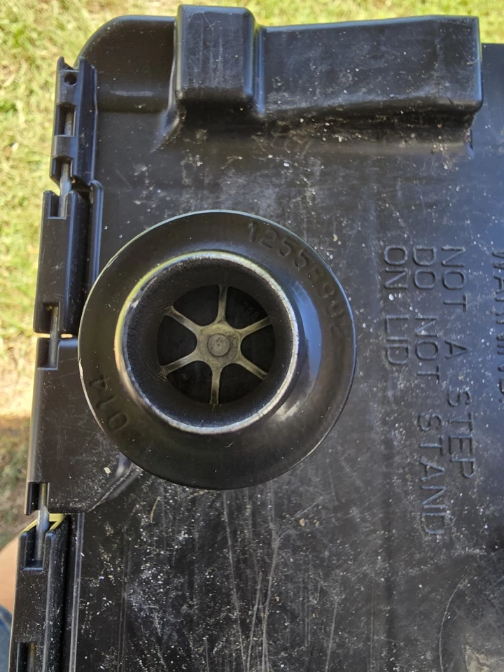 Válvula de inyección de aire de emisión genuina GM 90-02 Cadillac Chevrolet GMC 12558992 Foto 2 de 3