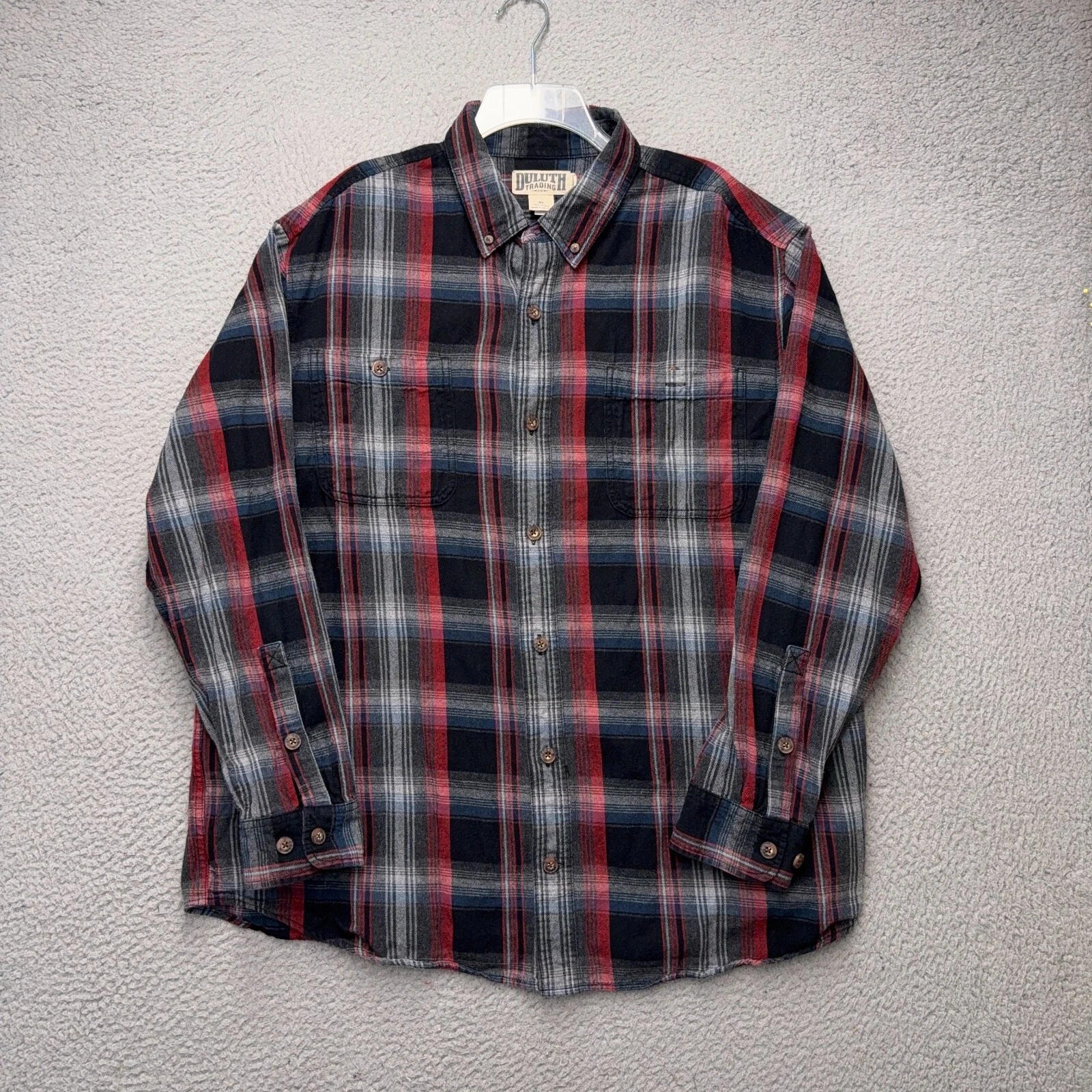 Duluth Flannel Shirt Mens XL Gray Red Plaid Button Down Relaxed Fit Outdoor