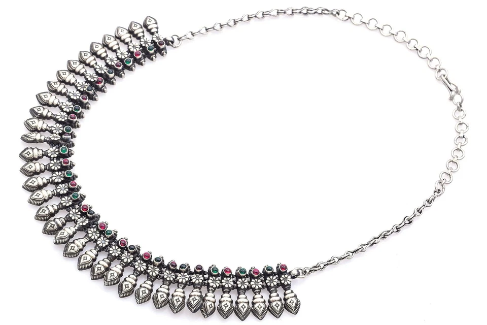 Collar Grabado Tribal Turmalina Roja y Verde Plata Esterlina Estate Foto 3 de 4