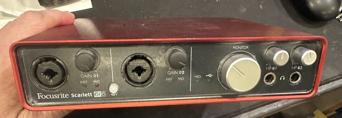 DTM・DAW Focusrite Scarlett 6i6 (1st gen) Focusrite Scarlett 6i6 (1st Gen). Works Great. No Power Supply