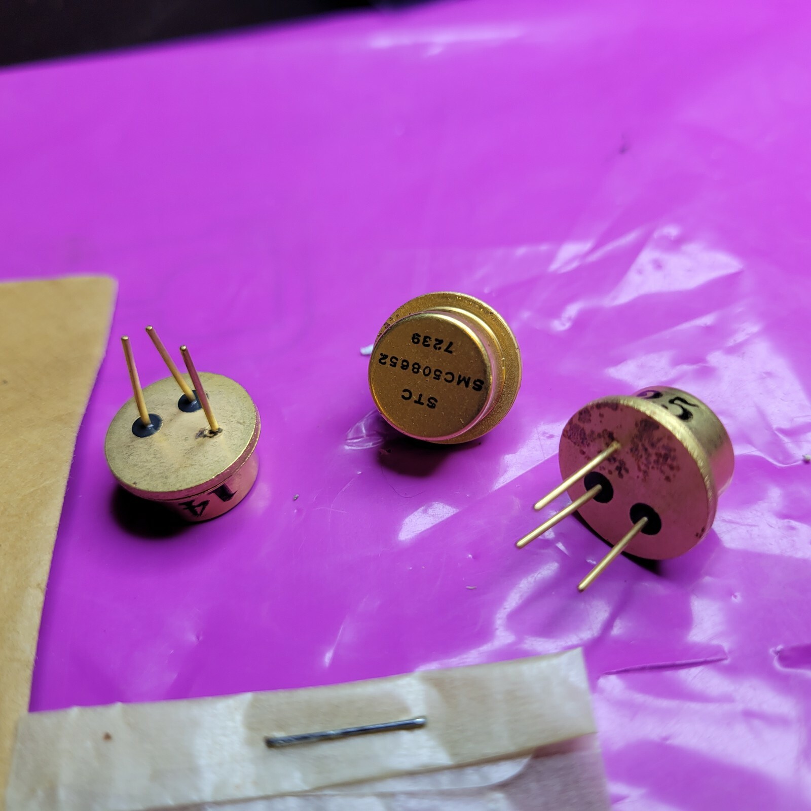 (3pcs) 2N1484 STC GOLD LEAD Transistor NEW USA SMC 508652 7239DC RARE $99