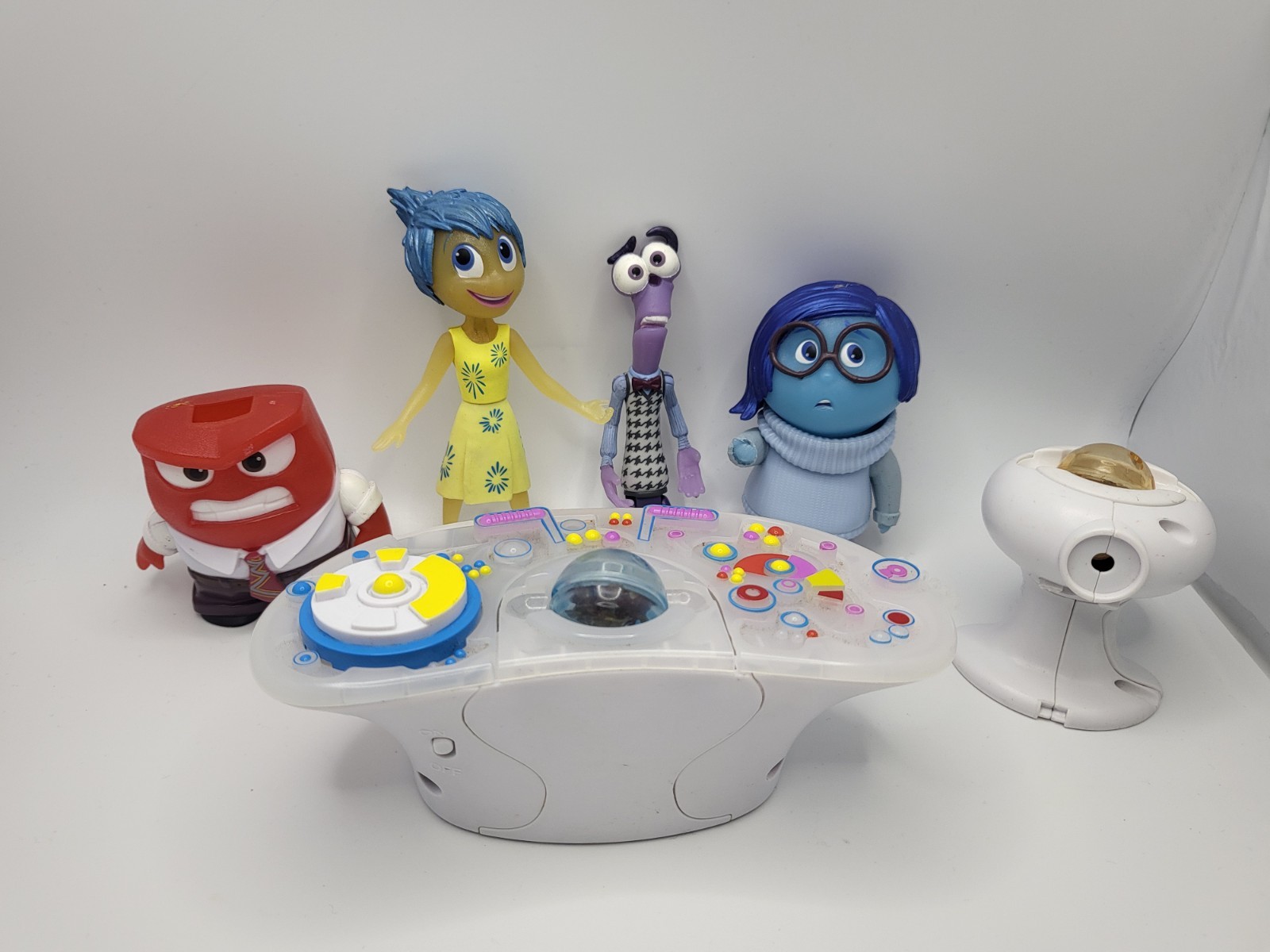Disney Inside Out Playset Sadness Joy Anger & Fear Figures + Light Up Console