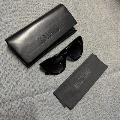 New Authentic Moschino Cat Eye Sunglasses Black Mod MOS122 Classic Chic 60s