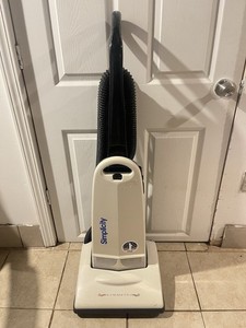 Simplicity Symmetry Upright vacuum cleaner