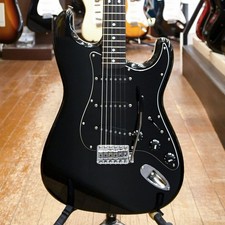 Fender Japan ST72-US (BLK/R) o17323