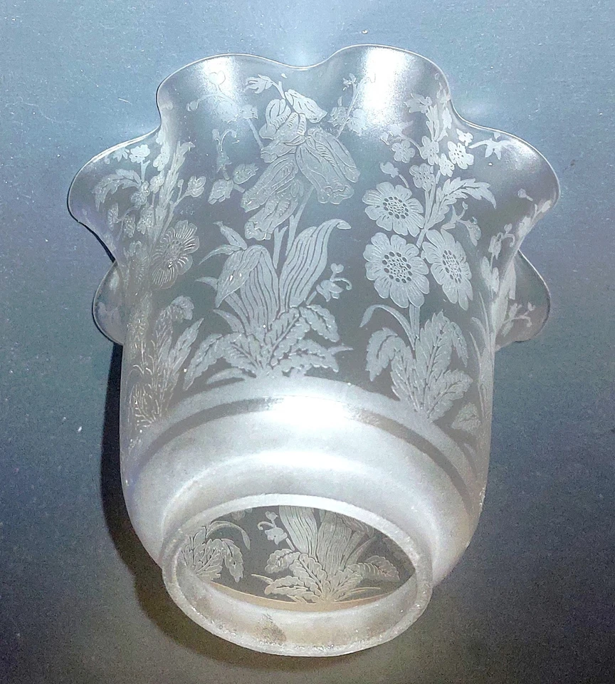 ABAT JOUR TULIPE POUR LAMPE PETROLE HUILE CRISTAL SAINT LOUIS SIGNE PETIT MODELE - Photo 2/4