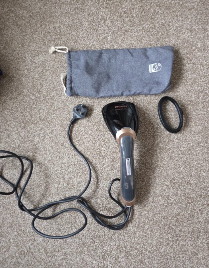Philips Steam & Go Plus Handheld Garment Steamer, Black RRP £74