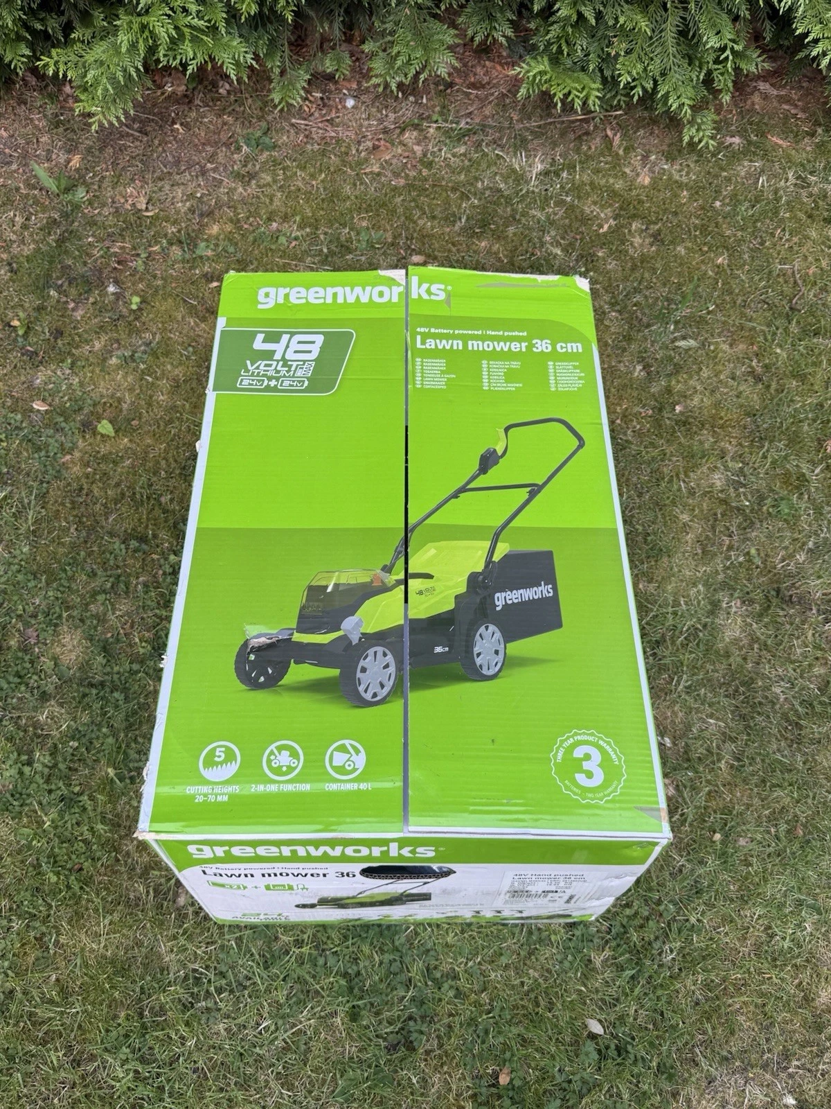 Greenworks 48V Lawn Mower 36cm With 2x 4Ah 24V Batteries & Charger - New