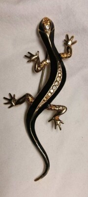 Lizard, Salamander Brooch, Pin, 3.5'' Black, Gold Tone, Rhinestones