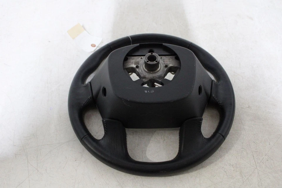 2021-2023 NISSAN ARMADA Steering Wheel - Image 3 of 4