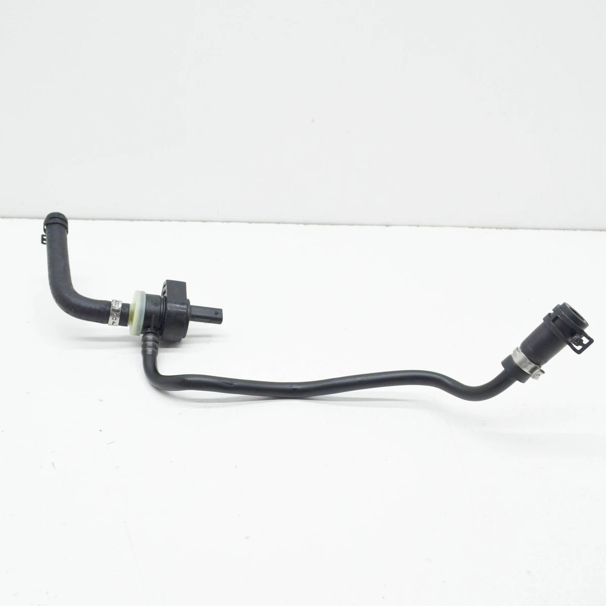 MERCEDES-BENZ C W205 Engine Breathing Vent Pipe Line A2740187201  