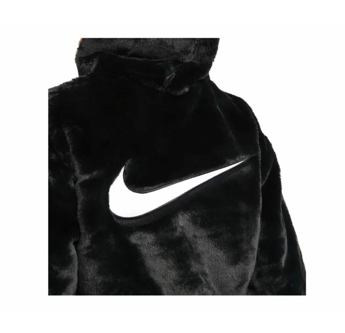 knuckle氏　エアブラシ一点物　グラフィックプリント バイクスウェット New Nike Sportswear Essentials Hoodie DD5116-010 Faux Fur Size