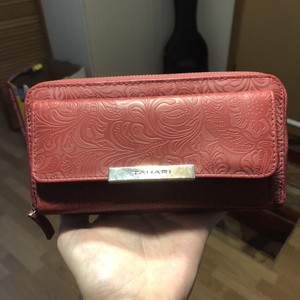 tahari clutch purse