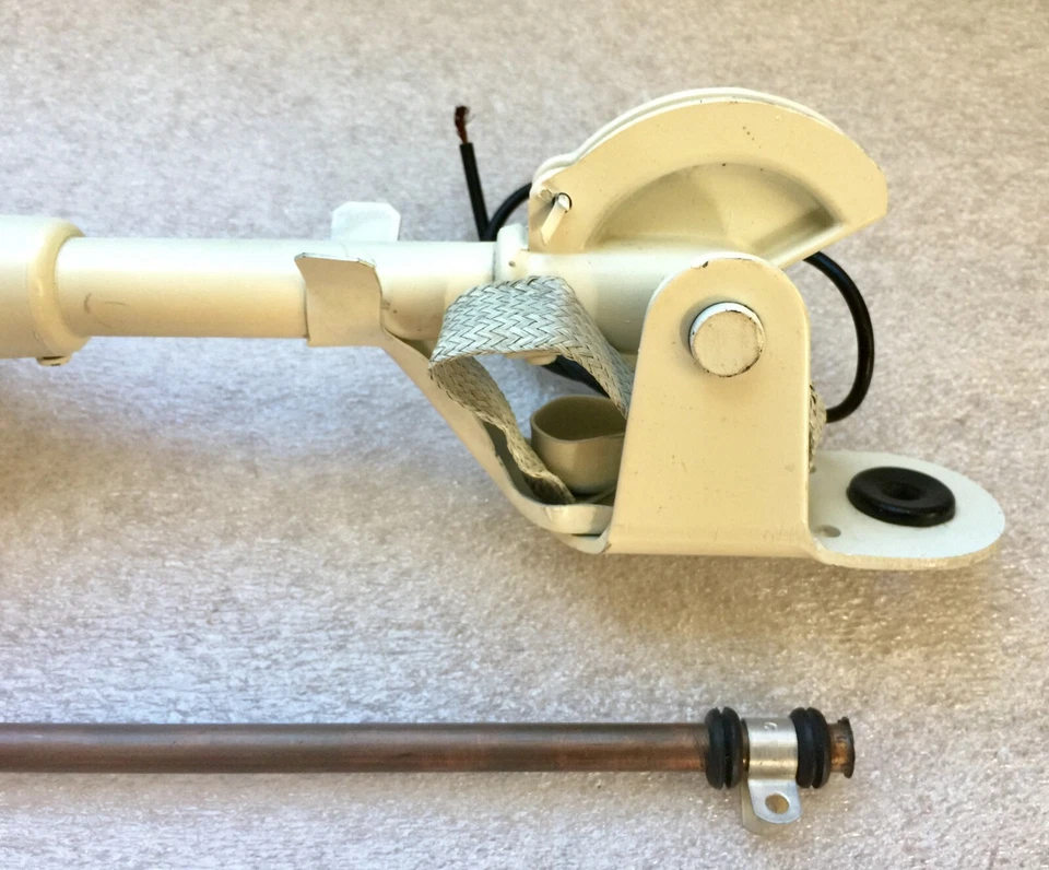 UNIVERSAL DETROIT Electric TRUCK ARM SIGNAL CHEVY FORD GMC DODGE before & 1949 - Image 4 of 4