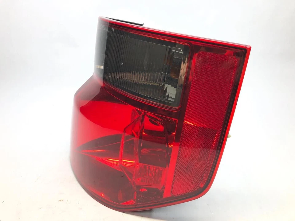 Conjunto de luces traseras laterales derecho para pasajero Honda Element 2003-08 OEM 33501SCVA01 Foto 2 de 4