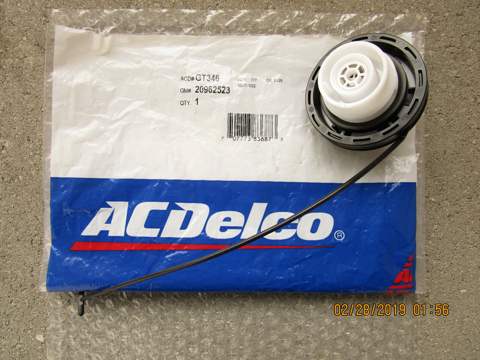 12 14 GMC YUKON / YUKON XL 1500 FUEL GAS TANK FILLER CAP WITH TETHER