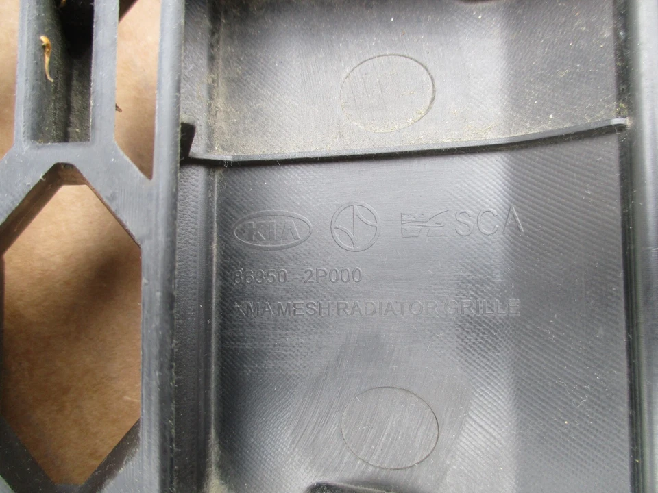 KIA SORENTO 2011 2012 2013 PARRILLA DELANTERA OEM Foto 4 de 4