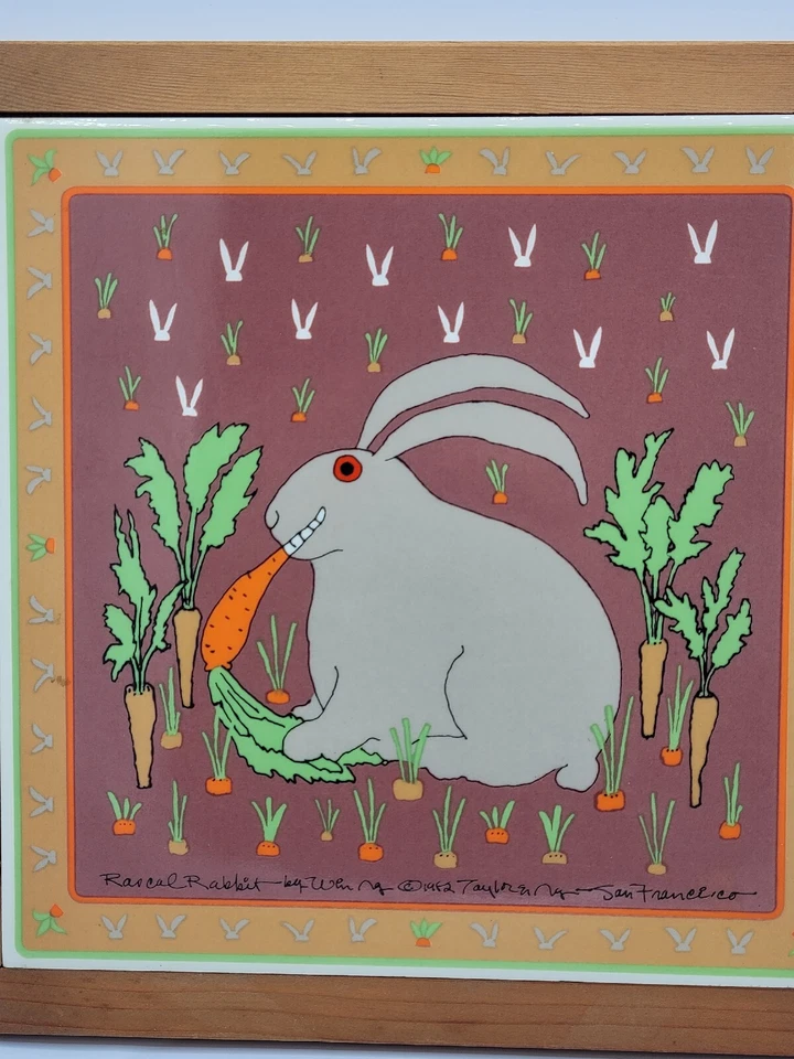 Remache de azulejos de cocina de zanahoria vintage Taylor Ng colgante de pared "conejo bribón" Foto 2 de 4