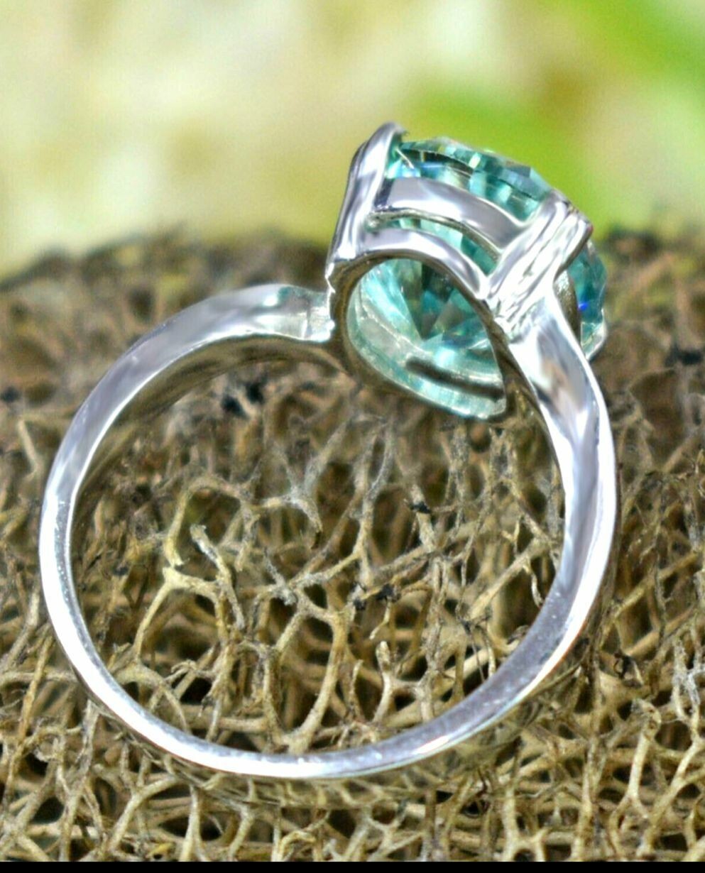 Ntürlicher Gelber Kissenschliff Und Weißer Dimnt 1,11 Krt TW Gold Cocktail Ring For Sale