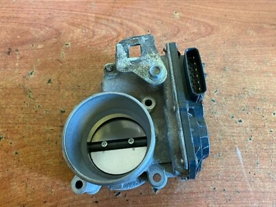 MAZDA 3 MK3 2014 2.0 PETROL PE2/SKYACTIV-G THROTTLE BODY PE0113640B - Image 1 of 2