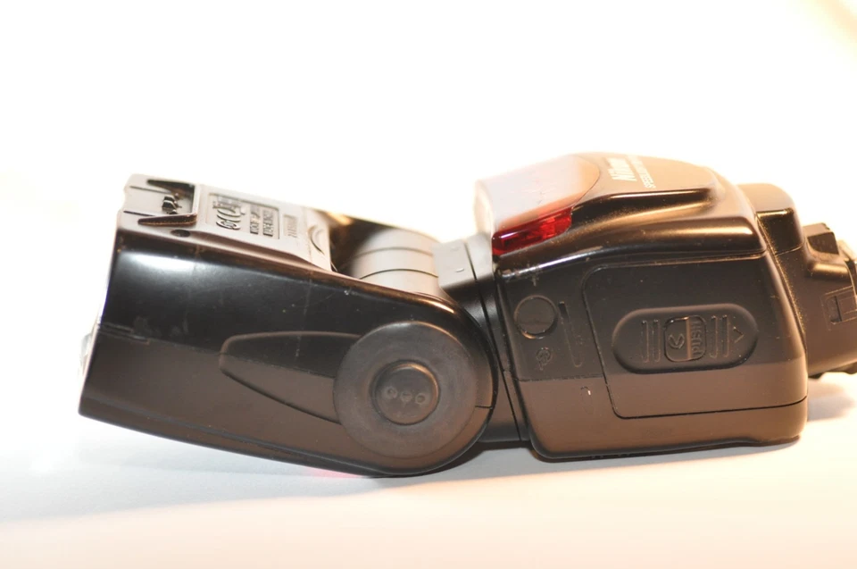 Nikon SB-700 Speedlight I D-TTL Flash NOT WORKING parts repair NO RETURN - Image 4 of 4