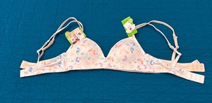Hanes Sleek & Smooth Bra Girl's Youth 2 Pack Underwire Bra New Size 32A Lot Set