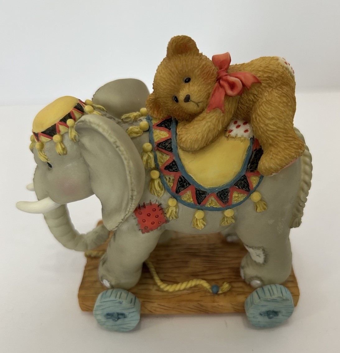 Cherished Teddies 103977 Elephant Trunk Full Of Bear Hugs 1995