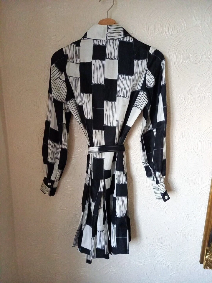Handmade Vintage kurzes Hemdkleid Dolchkragen UK 10 schwarz weiß Print - Bild 3 von 4
