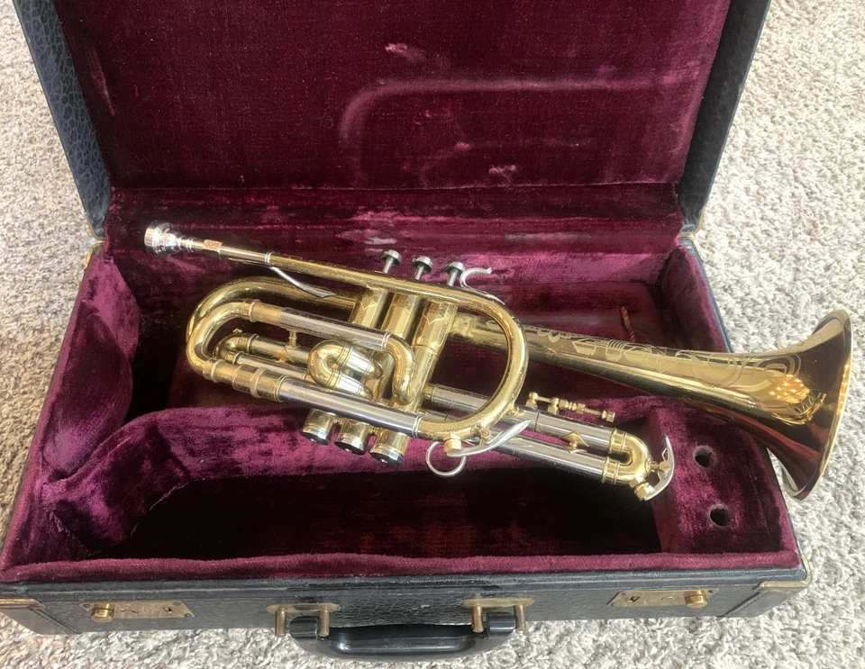 Nice Original 1939 E.K. Blessing Super Artist Cornet - Image 2 of 4