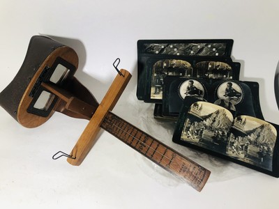 Vintage Stereoscope Antique Monarch Viewer Master 3D B&W Photo cards