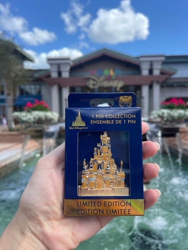 Disney World 50th Anniversary Jumbo Cinderella Castle Hinged Pin Limited Edition - Picture 3 of 7