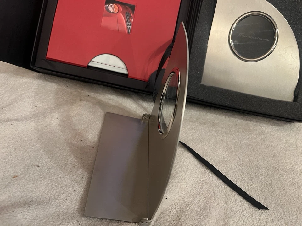 💙RARO Juego de sujetalibros de acero inoxidable cepillado PROMO de colección Ford Thunderbird Foto 4 de 4