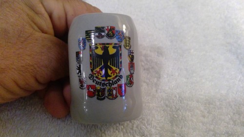 Mini Cresta de Cerámica Deutschland y 16 Cresta Circular Shot Glass, Como Nueva, Sin Usar - Imagen 1 de 8