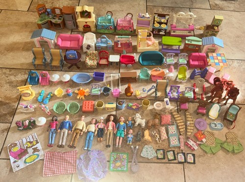 FISHER PRICE LOVING FAMILY DOLLHOUSE FURNITURE LOT 113 PIECES