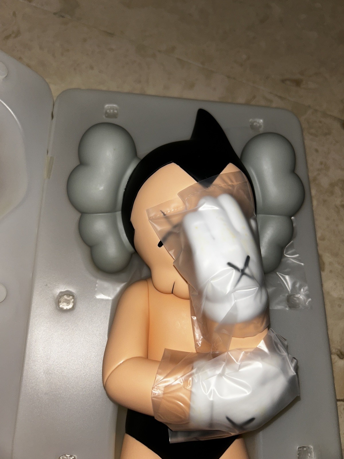 KAWS カウズ Astro Boy Vinyl Figure Red KAWS 24/7