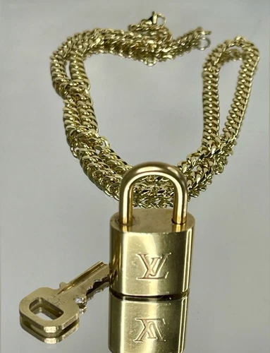 LOUIS VUITTON（LV） Splendido lucchetto e chiave Louis Vuitton #302 con catena senza marchio